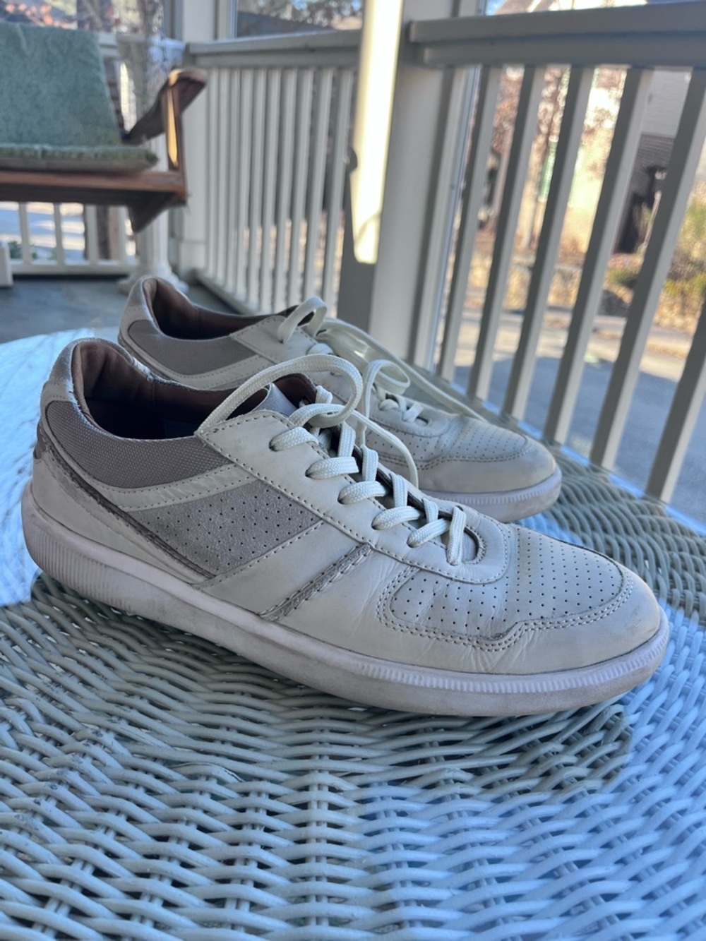 Clarks Men's Perforated Light Gray Lace-Up Sneakers